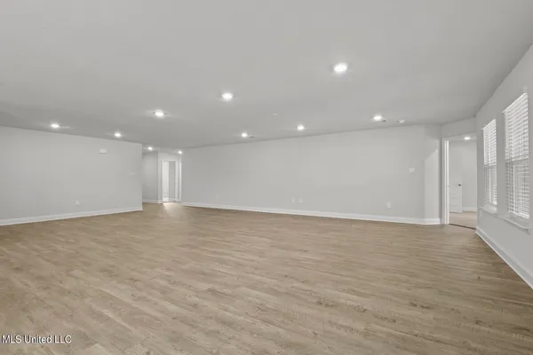 $2,600 | 10191 Woodbury Drive, Gulfport, MS 39503