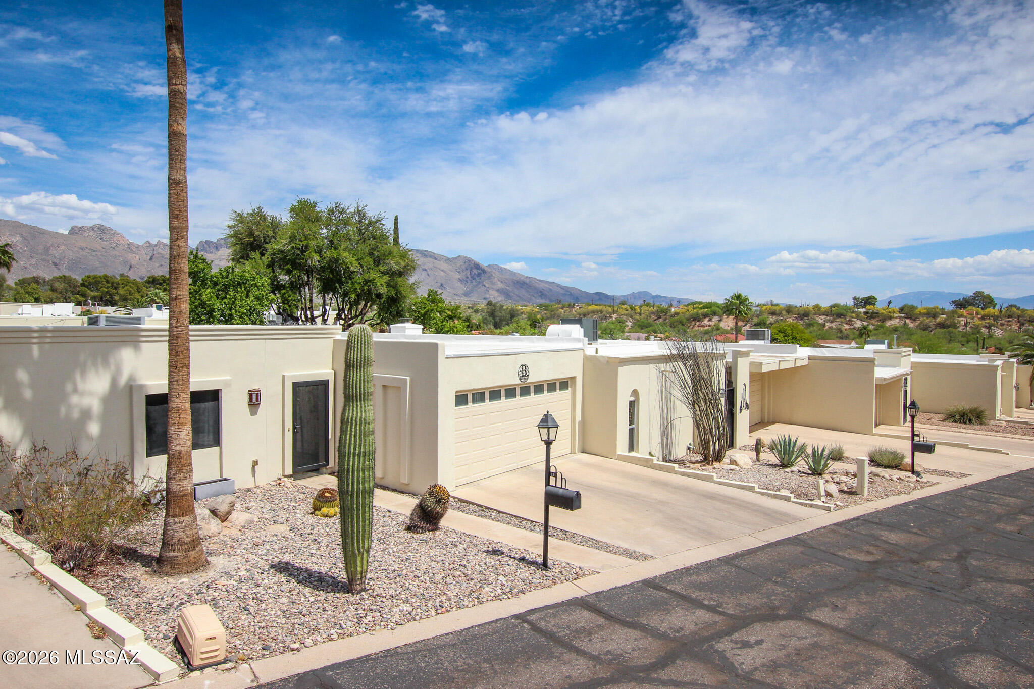 6100 North Oracle Road, Unit 19 Tucson, AZ 85704 - Photo 3 of 31 IMG_0817