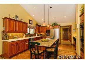 20 Merrills Ridge Road Asheville, NC 28803 - Photo 8 of 24 Gallery Image 8