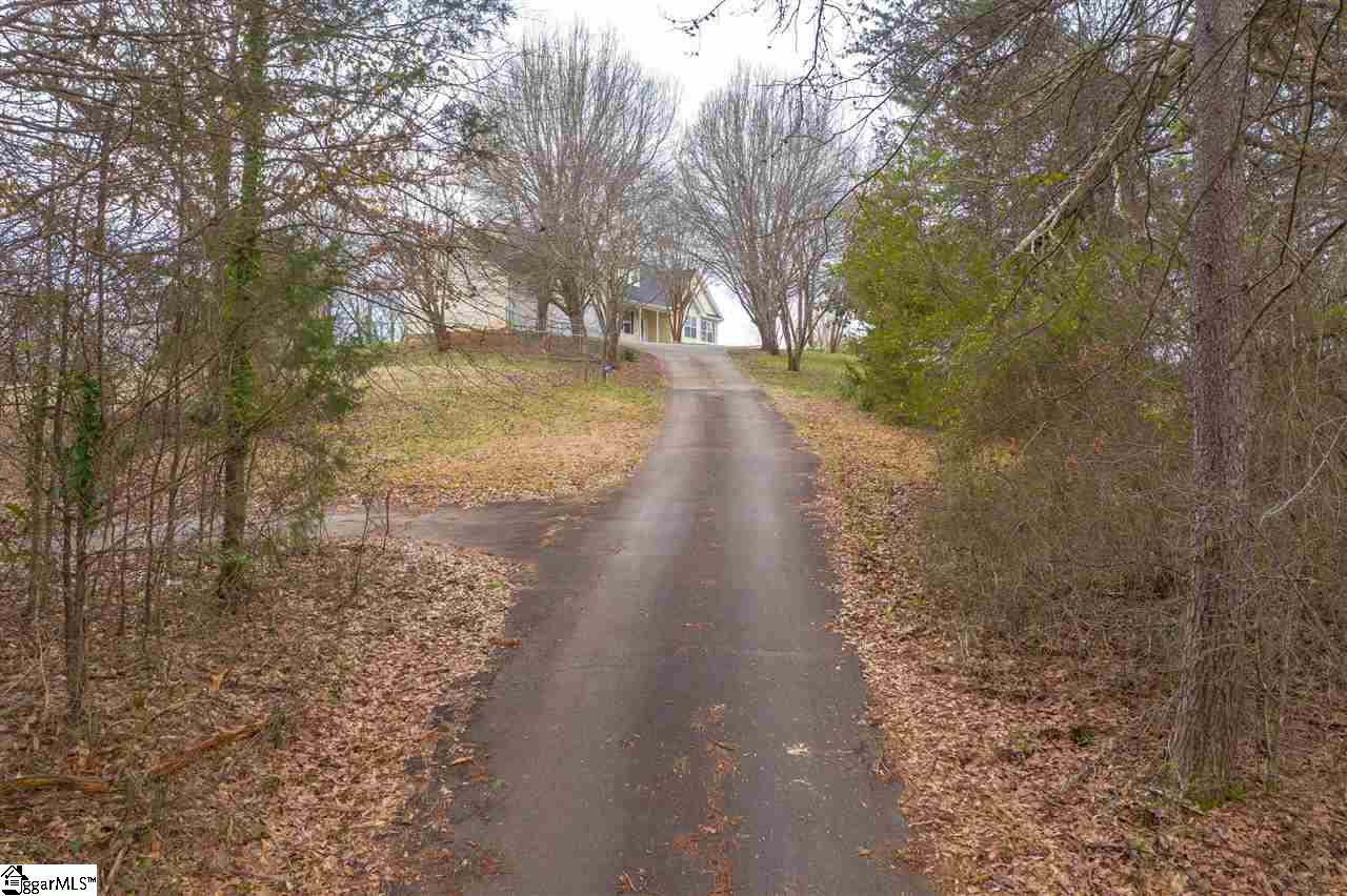 381 Old Farrs Bridge Road Greenville, SC 29611 - Photo 2 of 36 Gallery Image 2