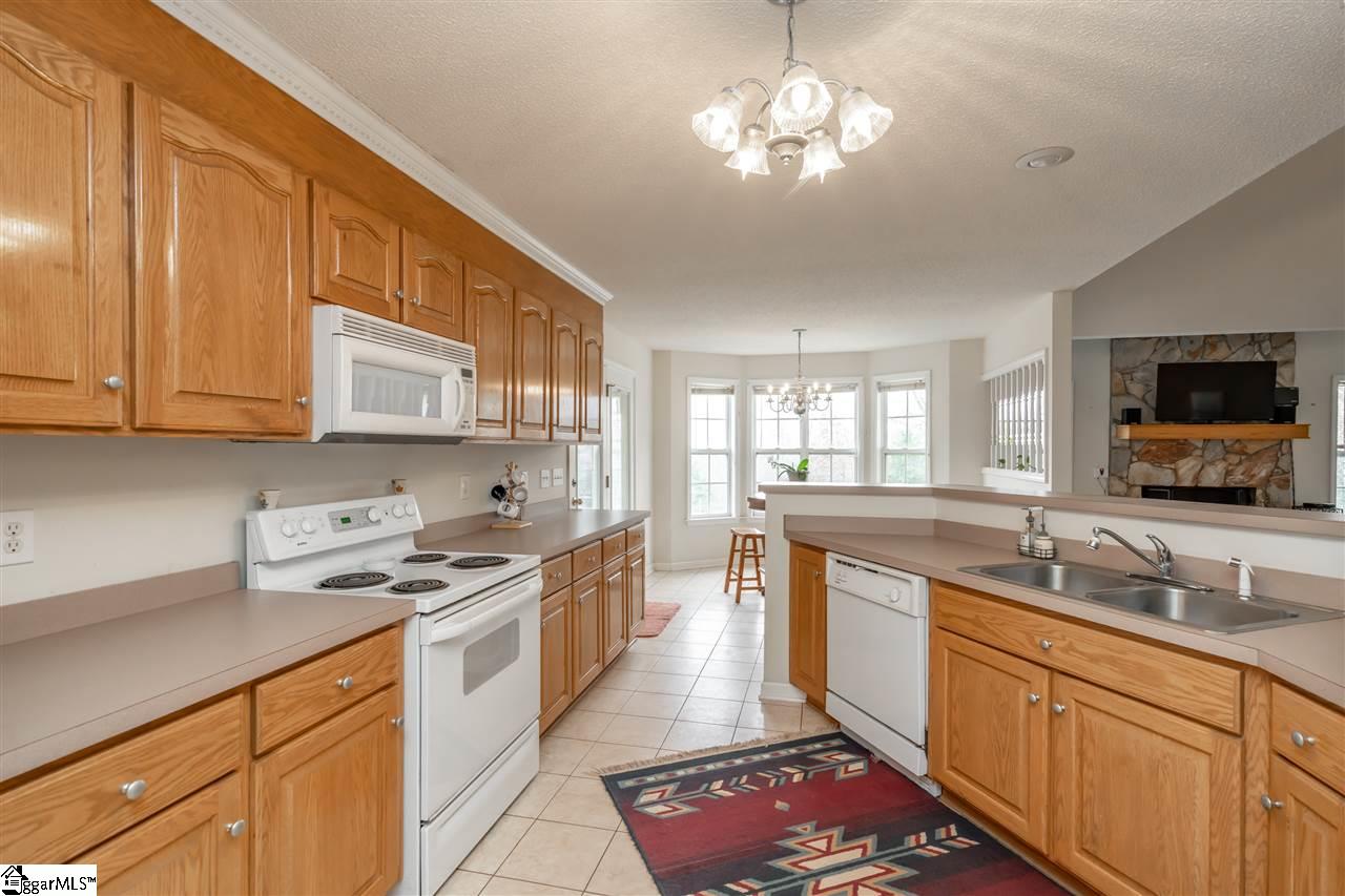 381 Old Farrs Bridge Road Greenville, SC 29611 - Photo 15 of 36 Gallery Image 15