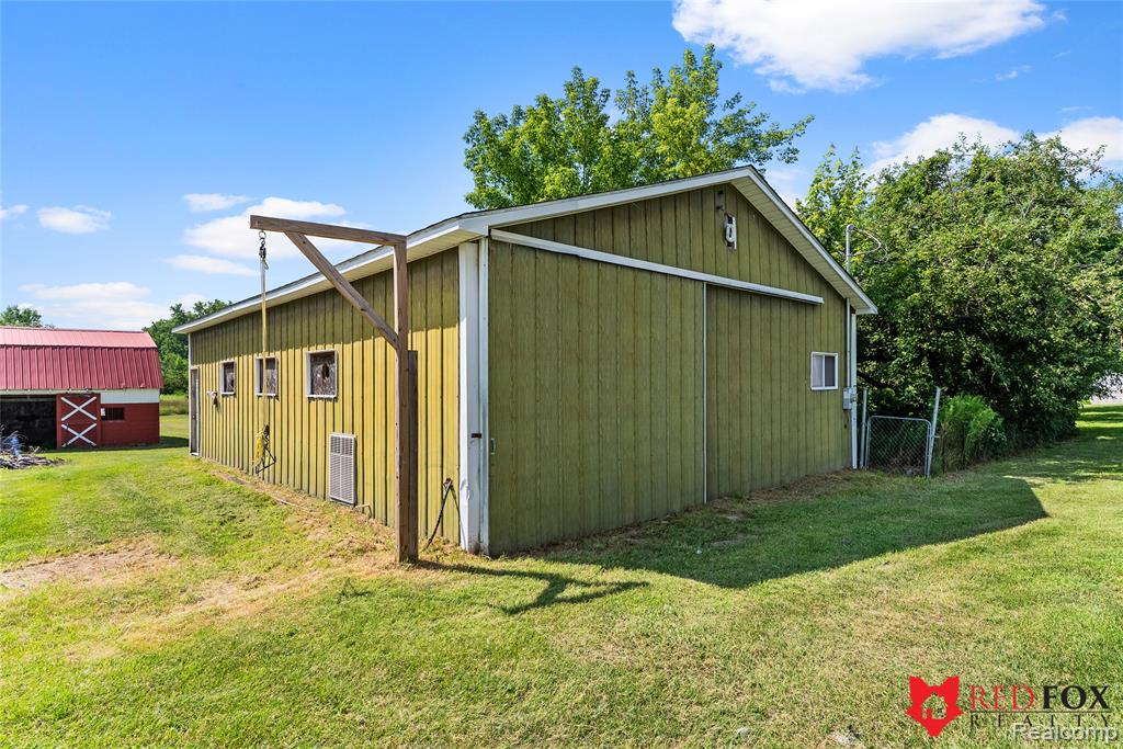 13425 North Lewis Road Clio, MI 48420 - Photo 14 of 45