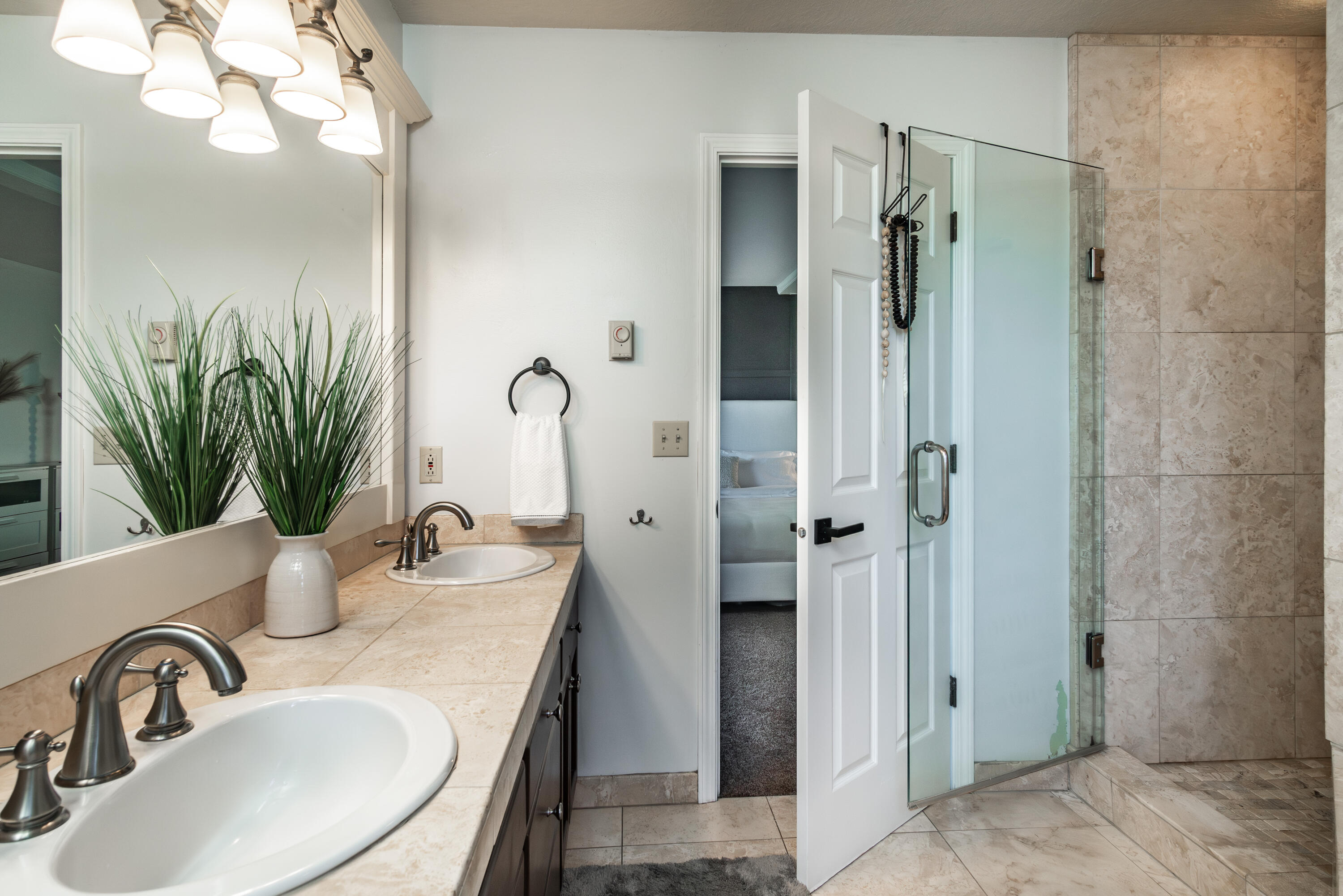 62625 Erickson Road Bend, OR 97701 - Photo 51 of 84 Primary Bath