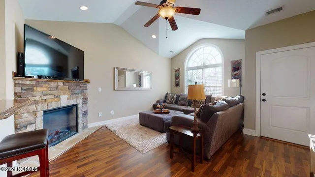 $1,685 | 2005 Leighton Drive, Greenville, NC 27834