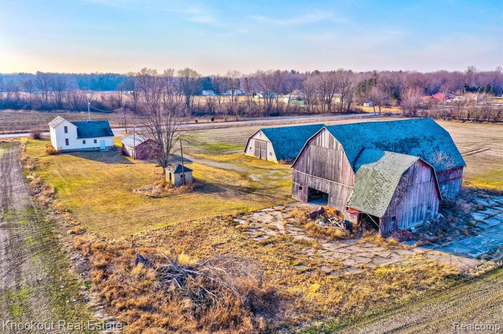 10665 Dehmel Road Birch Run, MI 48415 - Photo 19 of 41