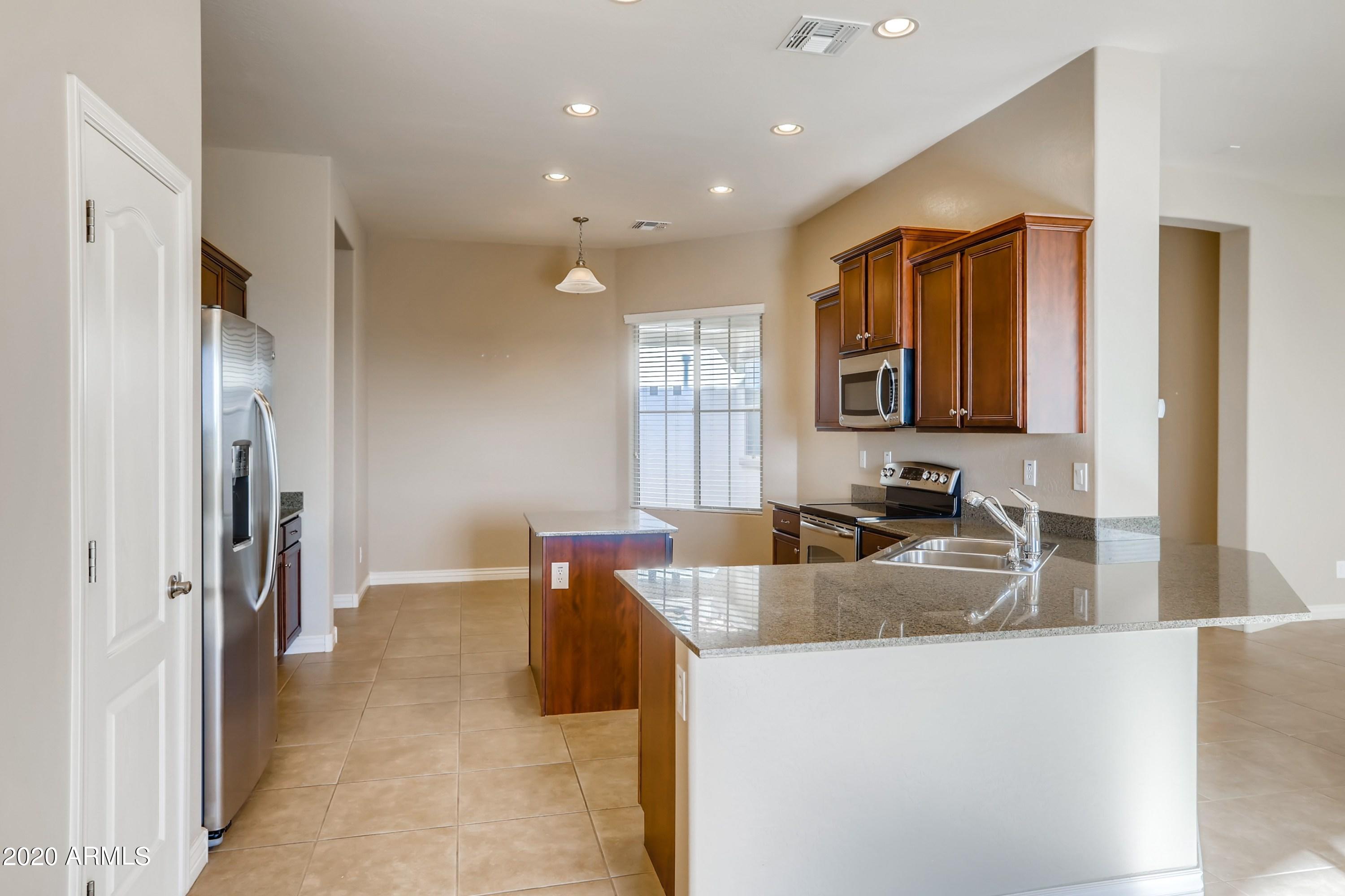 17727 West Verdin Road Goodyear, AZ 85338 - Photo 8 of 31 Gallery Image 8