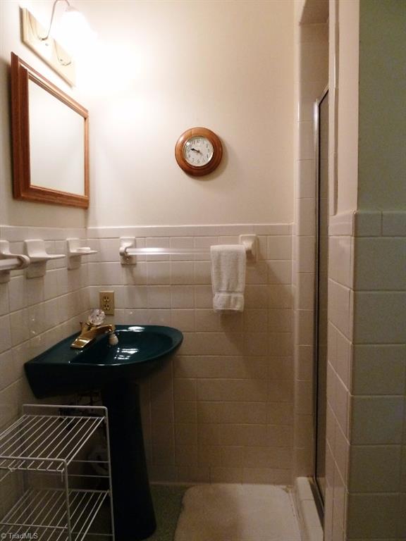 142 Jack Young Road Lexington, NC 27292 - Photo 23 of 30 3rd Bathroom