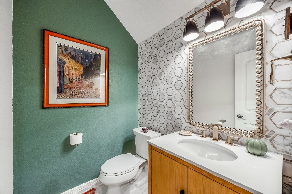 2930 Grand Oaks Loop, Unit 2901 Cedar Park, TX 78613 - Photo 16 of 33 a bathroom with a toilet sink and mirror