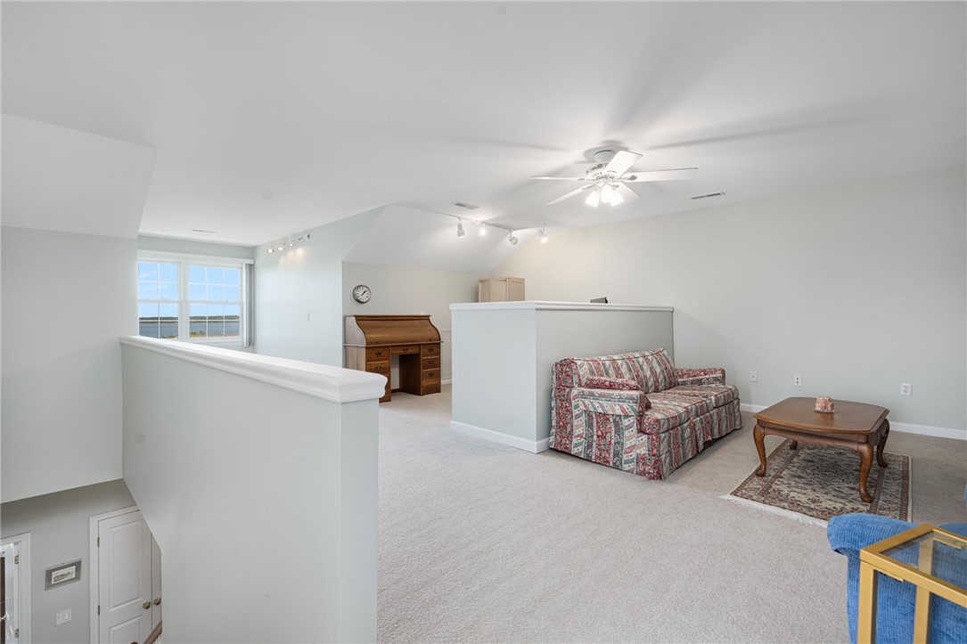 217 Rolling Hill Road, Unit 217 Portsmouth, RI 02871 - Photo 27 of 49