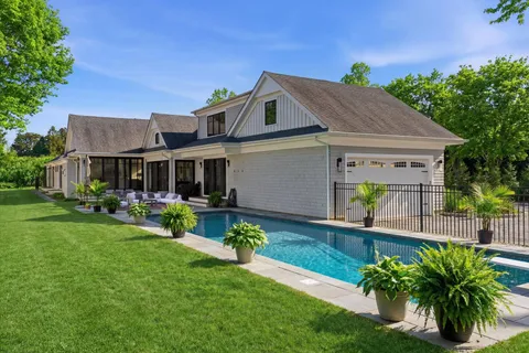 $5,349,000 | 4 Post Lane, Quogue, NY 11959