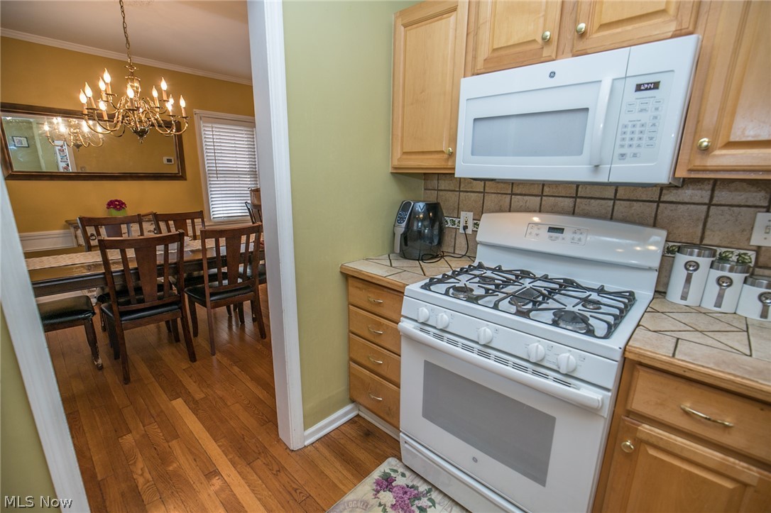 3694 Normandy Road Cleveland, OH 44120 - Photo 22 of 34