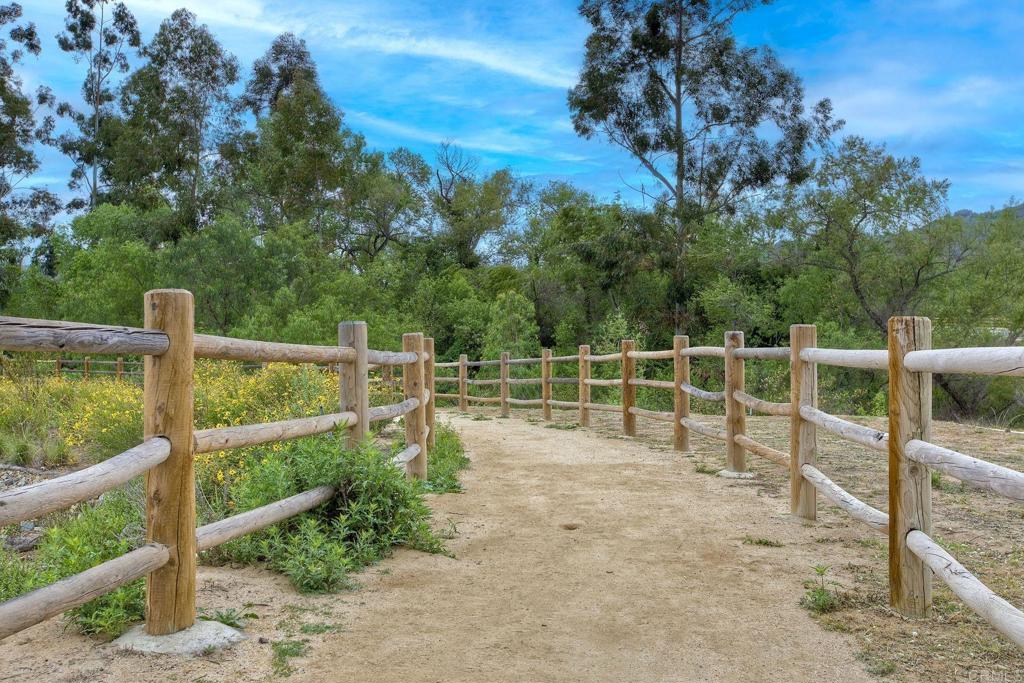 35265 Blossom Place Fallbrook, CA 92028 - Photo 40 of 48