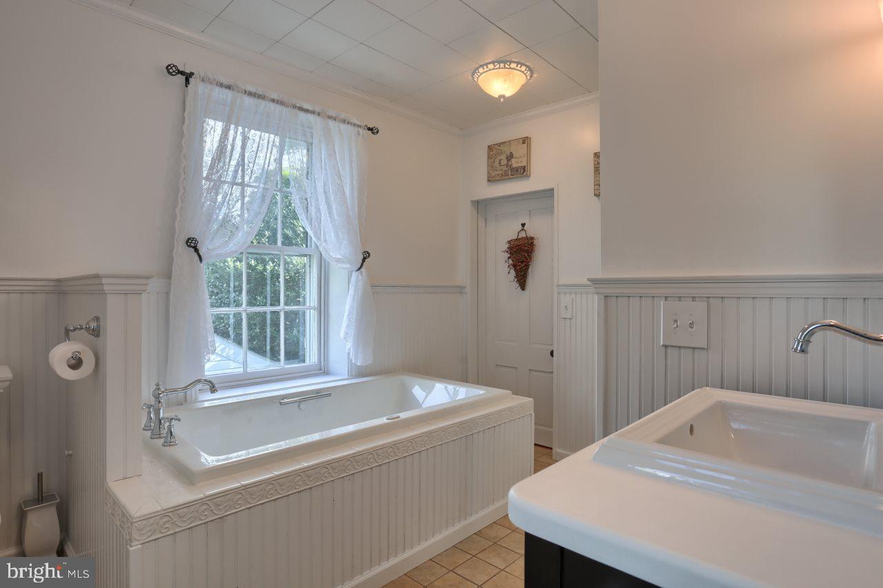 1934 Oberlin Road Harrisburg, PA 17111 - Photo 13 of 25 Gallery Image 13