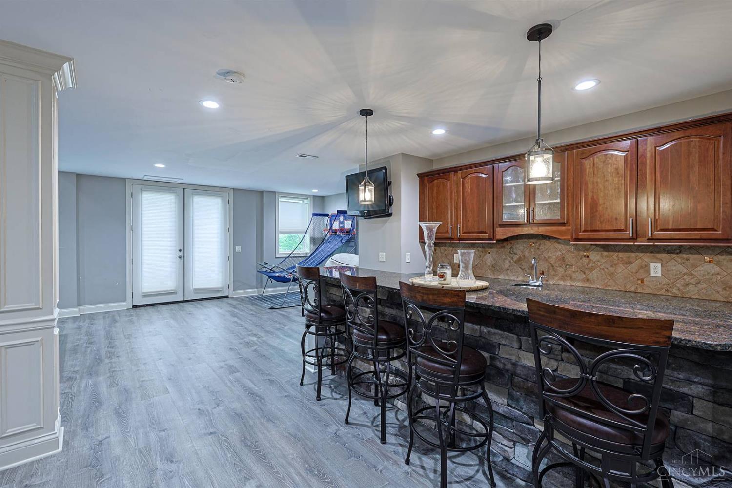 376 Compton Road Wyoming, OH 45215 - Photo 45 of 84