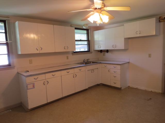 63 South 3120th Road West Kankakee, IL 60901 - Photo 3 of 12