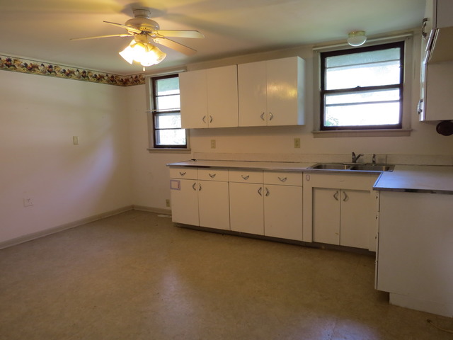 63 South 3120th Road West Kankakee, IL 60901 - Photo 5 of 12