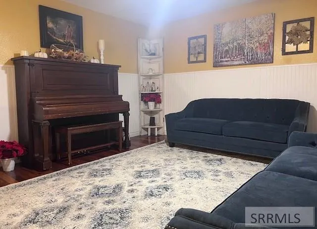 $365,000 | 210 Spruce Street, Shelley, ID 83274