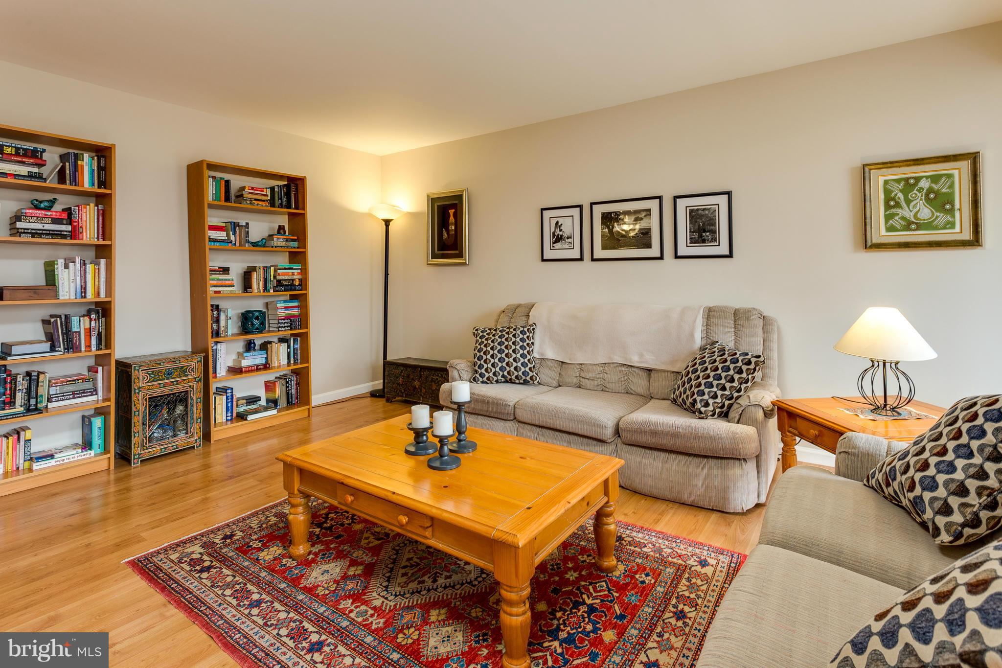 1421 Northgate Square, Unit 21B Reston, VA 20190 - Photo 3 of 19 Living Room