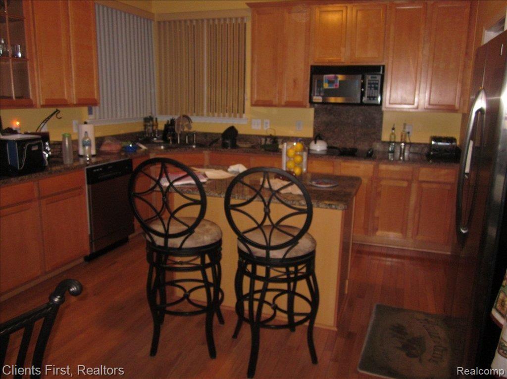 30924 Bradmore Road Warren, MI 48092 - Photo 15 of 20 1.11.2011 045