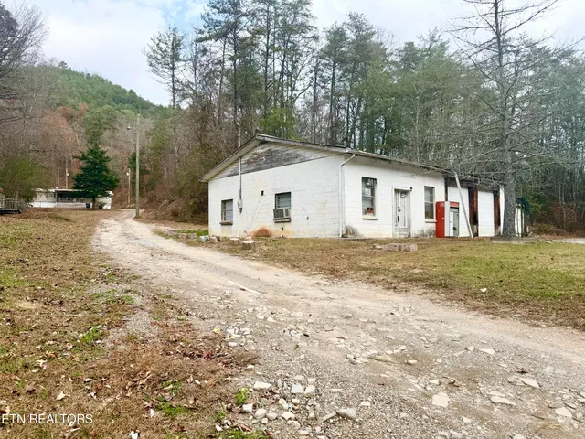 $265,000 | 463 Lovers Lane, Townsend, TN 37882