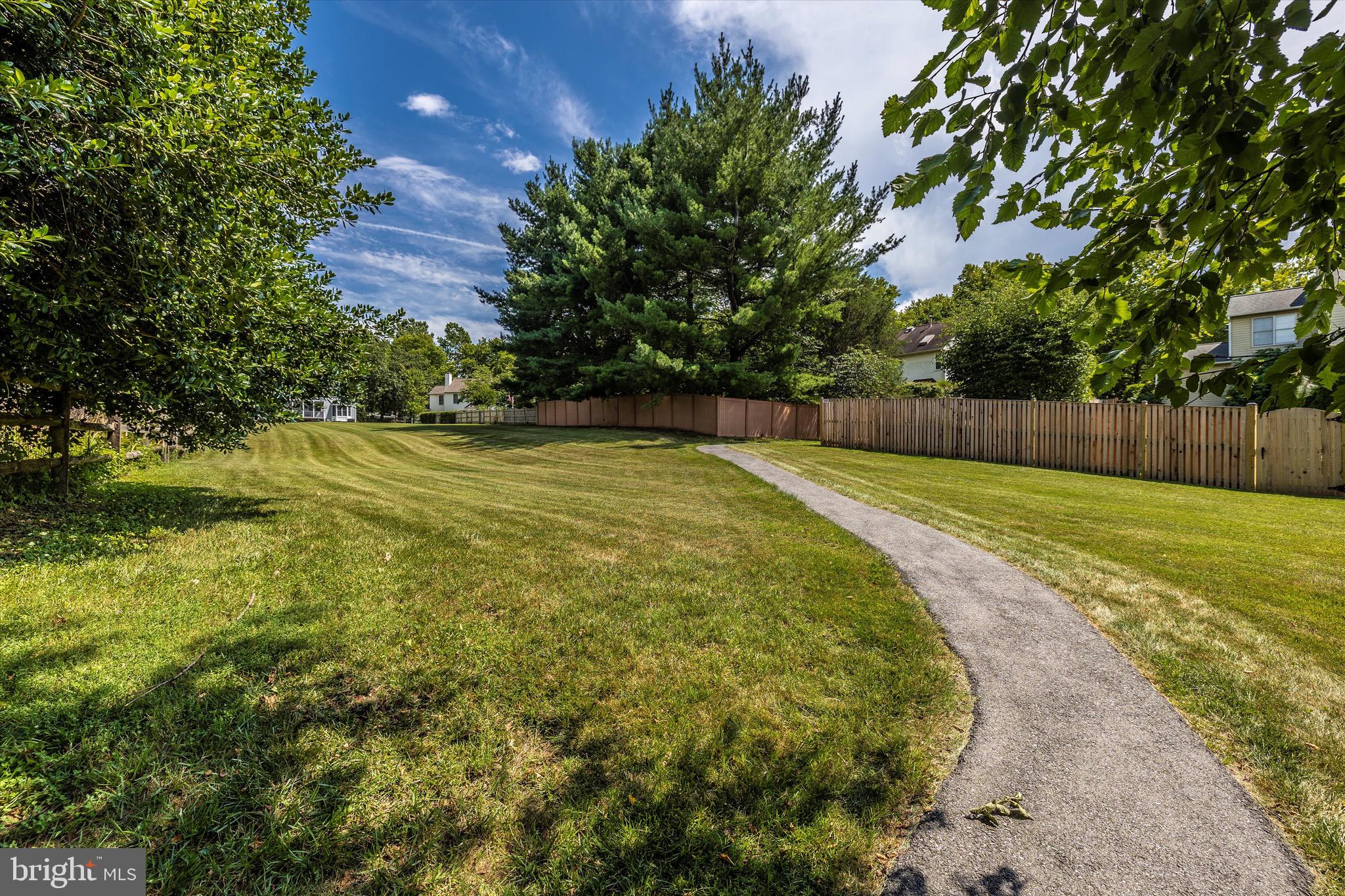14028 Eternity Road Germantown, MD 20874 - Photo 31 of 40 Walking path