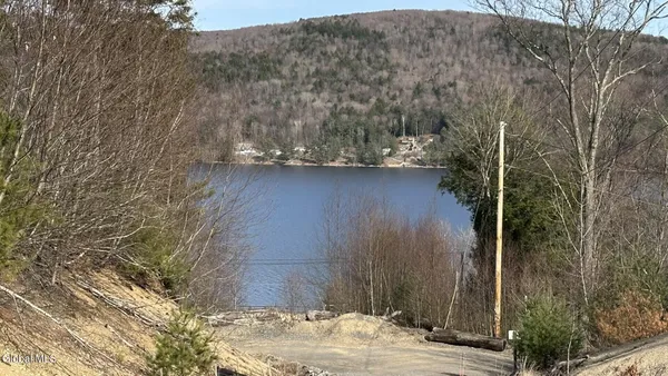 $199,900 | 48 Saratoga Avenue, Edinburg, NY 12835