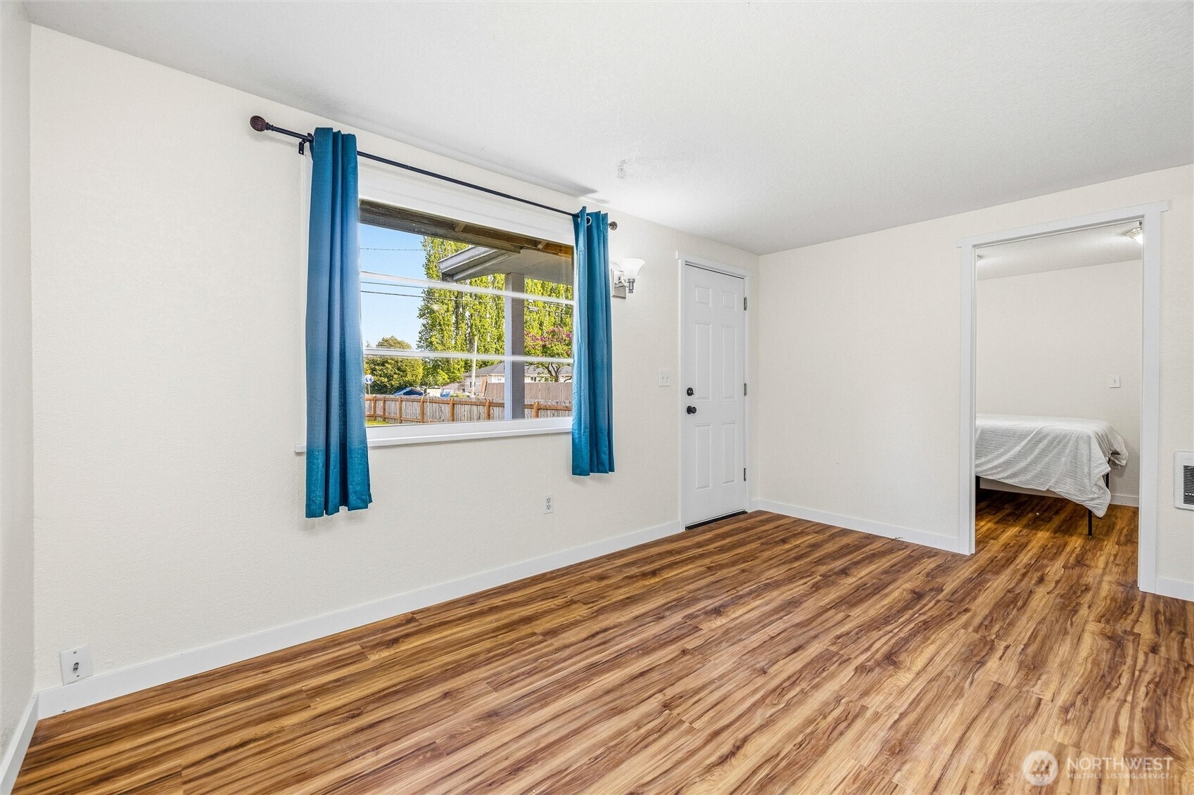 113 South Gardner Road Burlington, WA 98233 - Photo 34 of 40 a bedroom with a bed and a window