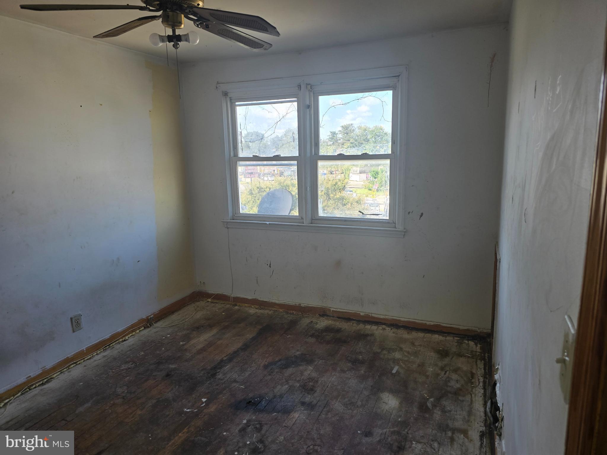 3916 2nd Street Baltimore, MD 21225 - Photo 12 of 15