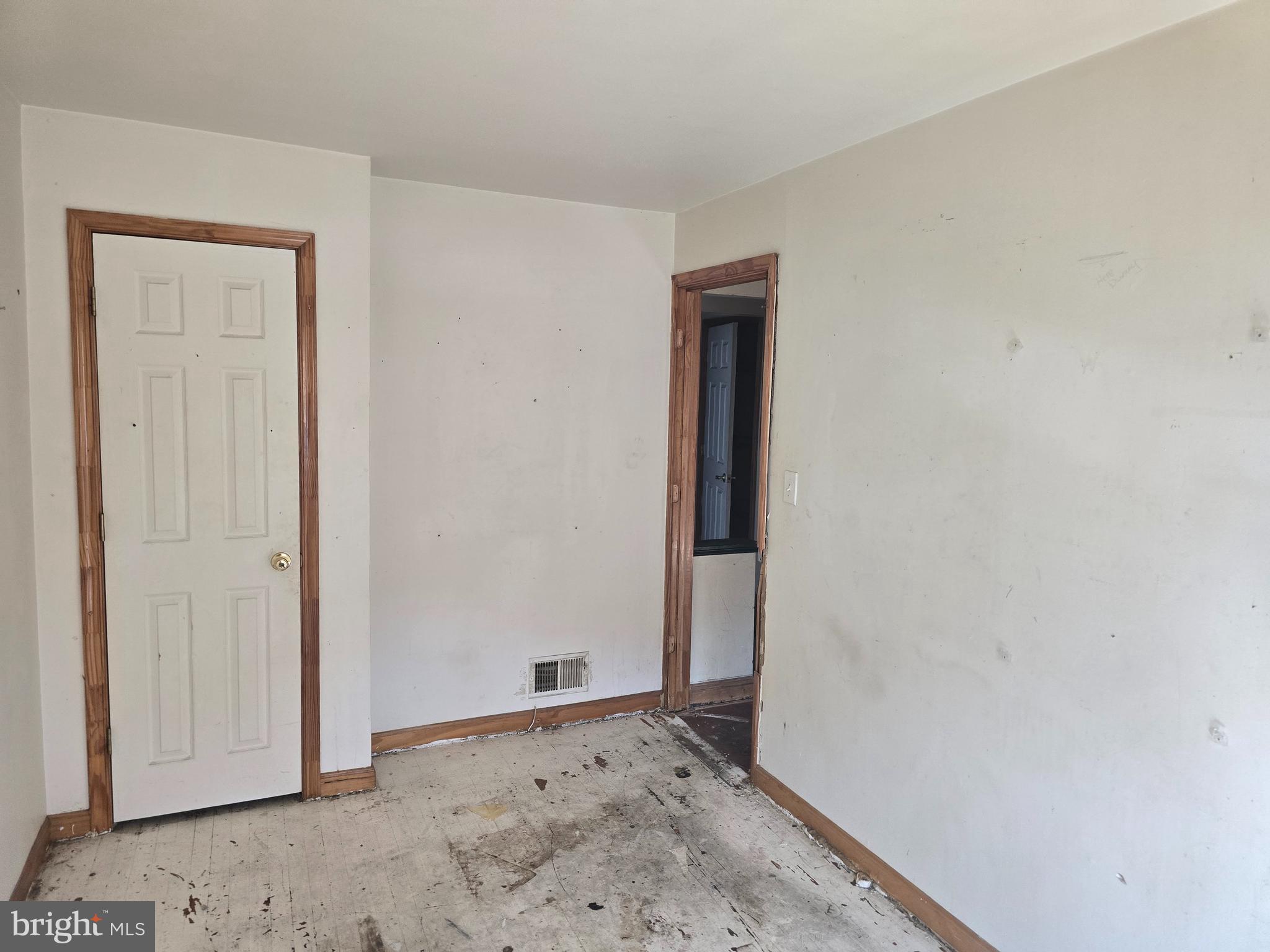 3916 2nd Street Baltimore, MD 21225 - Photo 7 of 15