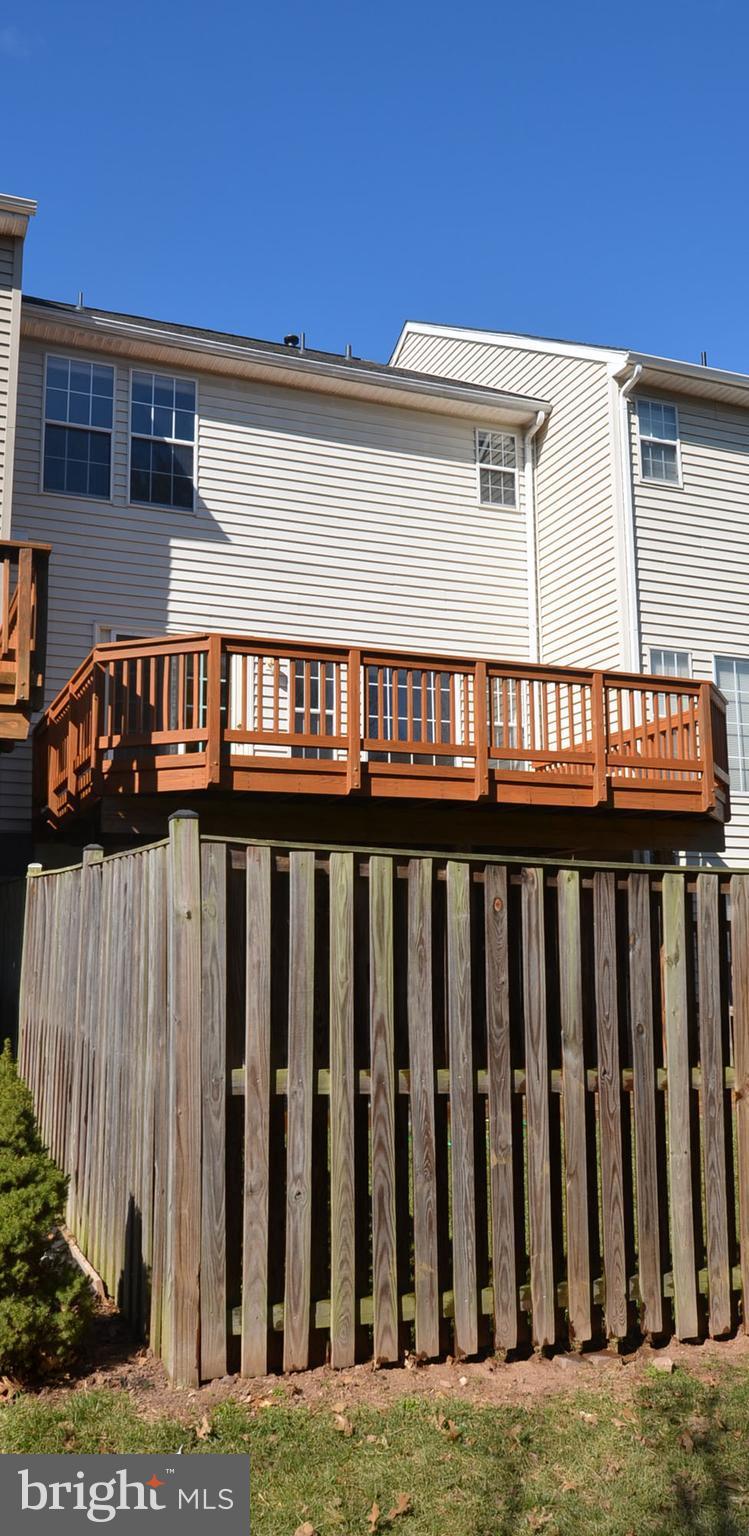 14243 Glade Spring Drive Centreville, VA 20121 - Photo 2 of 30 Fenced Yard & Large Deck