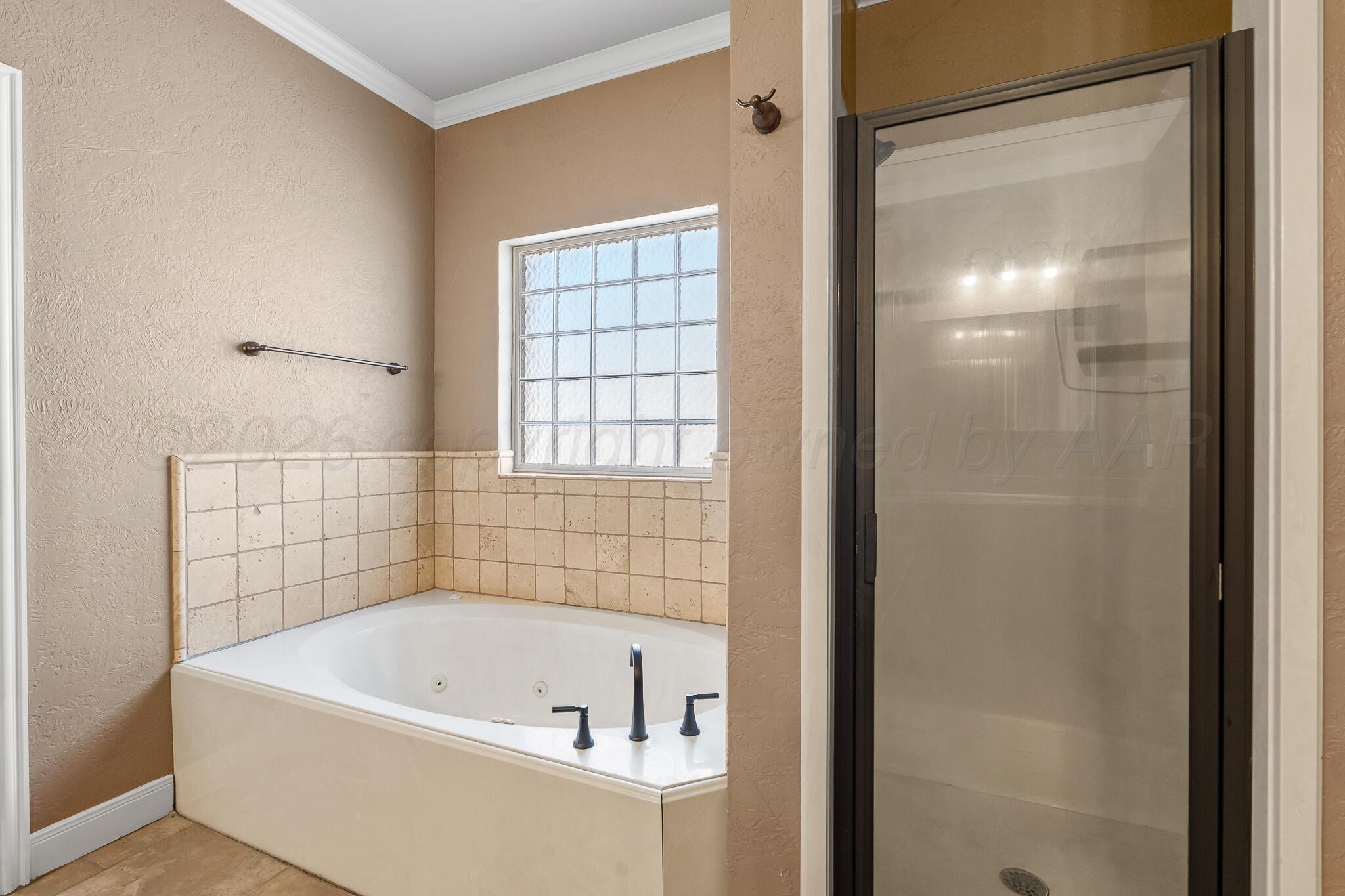 6903 Spring Cherry Lane Amarillo, TX 79124 - Photo 26 of 41 Primary Bath