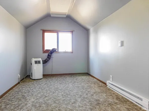 $220,000 | 3286 Highway 124, Bluffton, IN 46714