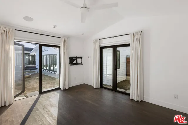 $14,995 | 4525 Melbourne Avenue, Los Angeles, CA 90027