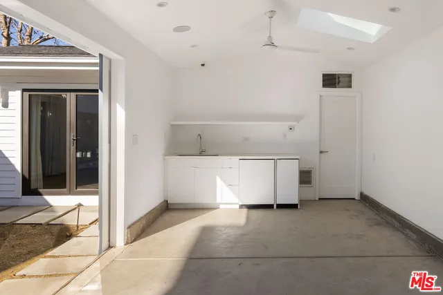 $12,500 | 4525 Melbourne Avenue, Los Angeles, CA 90027