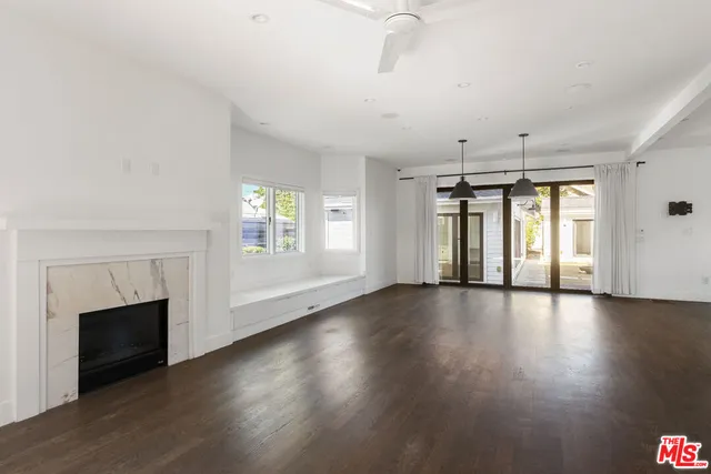 $14,995 | 4525 Melbourne Avenue, Los Angeles, CA 90027