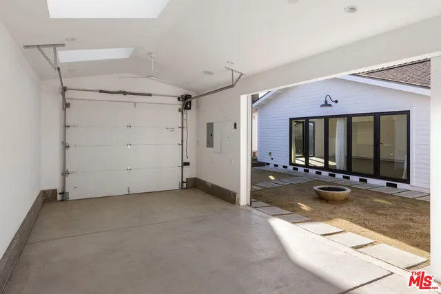 $14,995 | 4525 Melbourne Avenue, Los Angeles, CA 90027