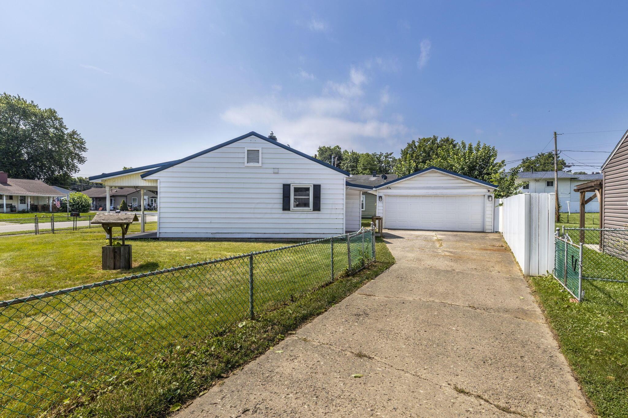 441 Ruth Avenue Circleville, OH 43113 - Photo 5 of 22 2025-6-27 441 Ruth Ave 006