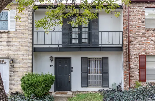 $1,100 | 6427 Wurzbach Road, Unit 24, San Antonio, TX 78240