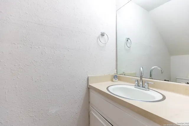 $1,100 | 6427 Wurzbach Road, Unit 24, San Antonio, TX 78240