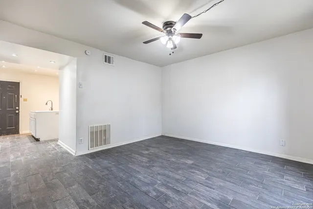 $1,100 | 6427 Wurzbach Road, Unit 24, San Antonio, TX 78240