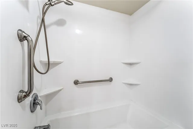 $1,620 | 4790 Fuentes Way, Las Vegas, NV 89121