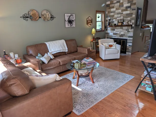 $2,000 | 607 Tamarack Drive West, West Bend, WI 53095