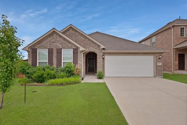 $2,500 | 3844 Hawsbrook Lane, Fort Worth, TX 76137