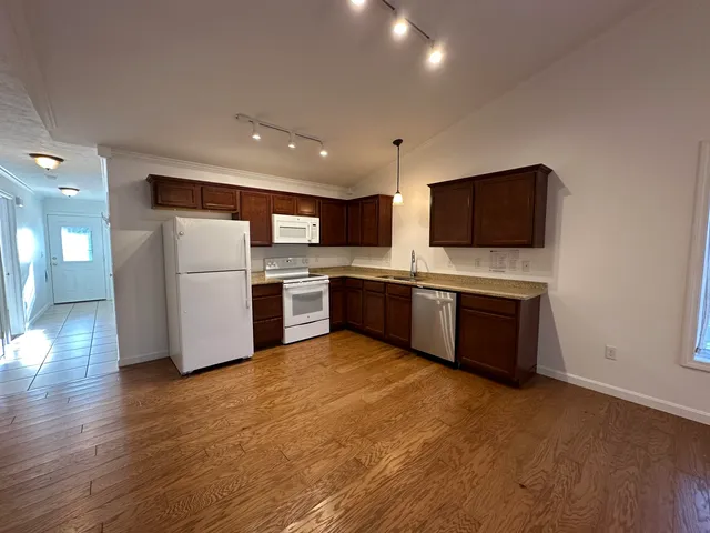 $320,000 | 28 Owens Drive, Unit 94, Swanzey, NH 03446