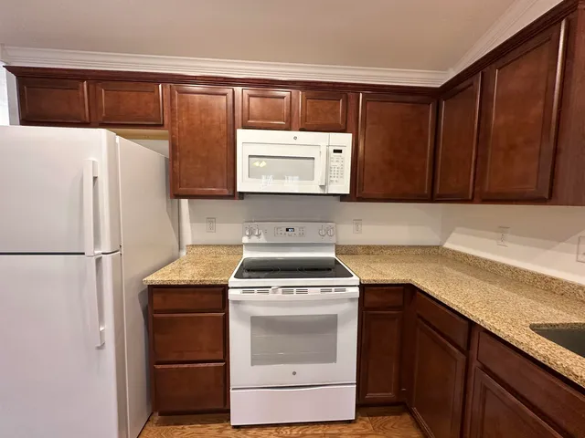 $320,000 | 28 Owens Drive, Unit 94, Swanzey, NH 03446