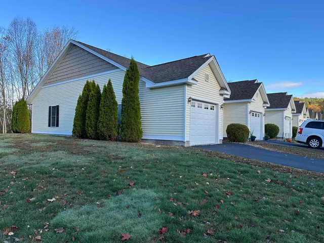 $320,000 | 28 Owens Drive, Unit 94, Swanzey, NH 03446