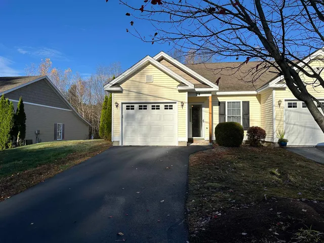 $320,000 | 28 Owens Drive, Unit 94, Swanzey, NH 03446