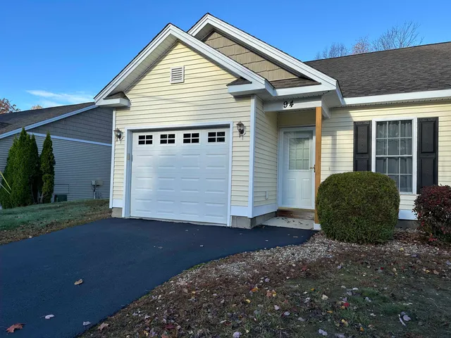 $320,000 | 28 Owens Drive, Unit 94, Swanzey, NH 03446