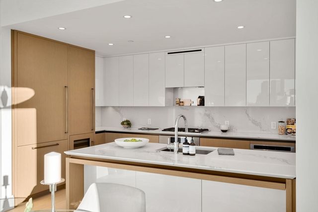 $2,100,000 | 380 Harrison Avenue, Unit 1017, Boston, MA 02118