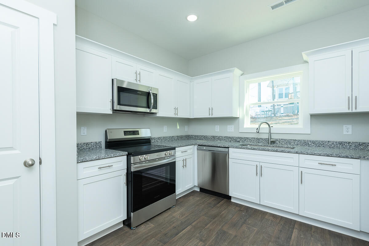 559 Pinnix Road Burlington, NC 27217 - Photo 2 of 24 20260305183233017467000000-o